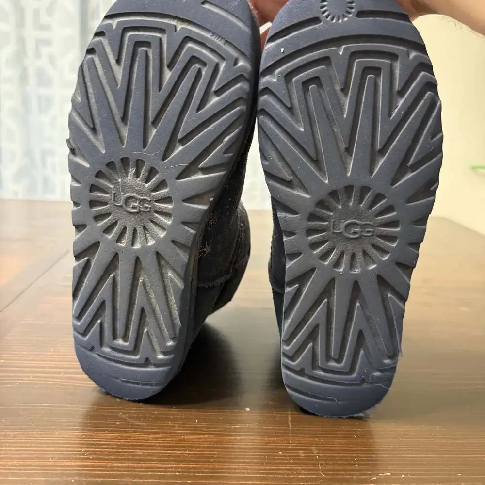 UGG Youth 7 Classic Zodiac Mini‎ Starry Night Special Edition